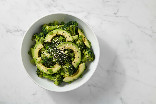 Avokado Brokoli Salatası
