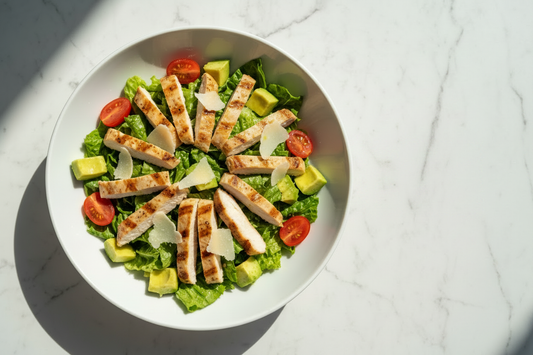 Avokado Tavuklu Salata